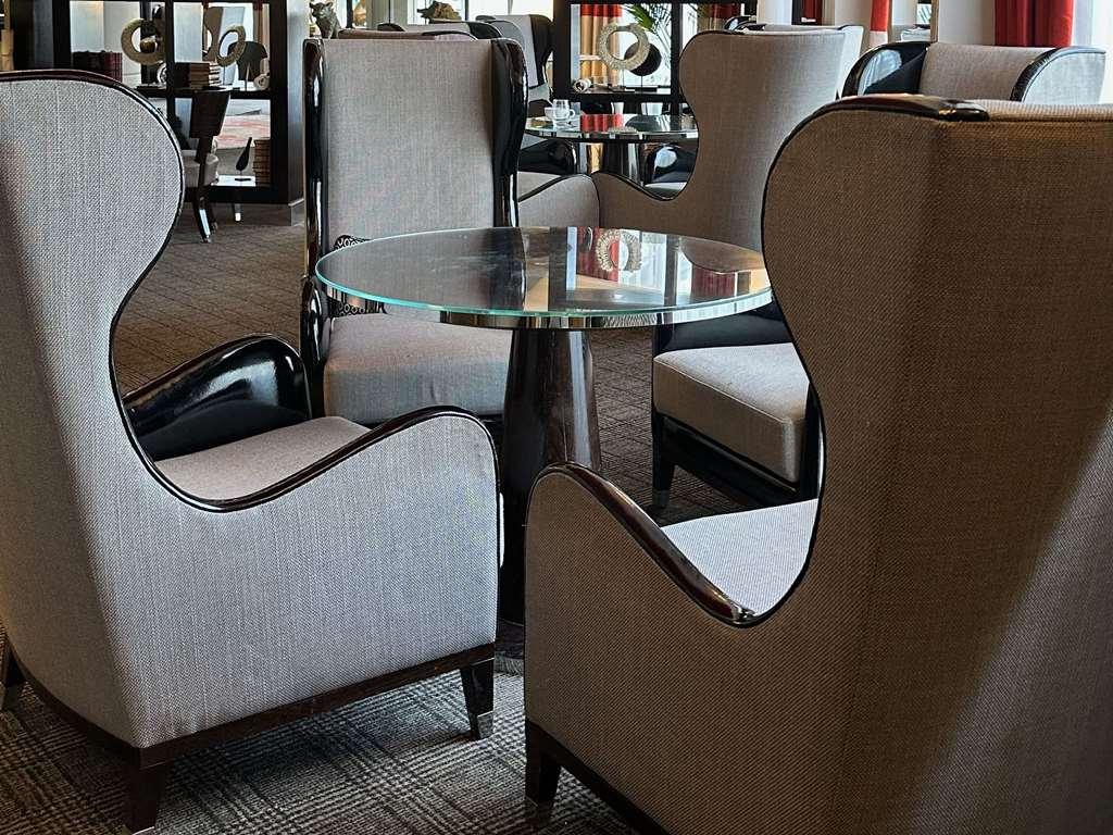 Park Hotel Grenoble - Mgallery Restoran gambar